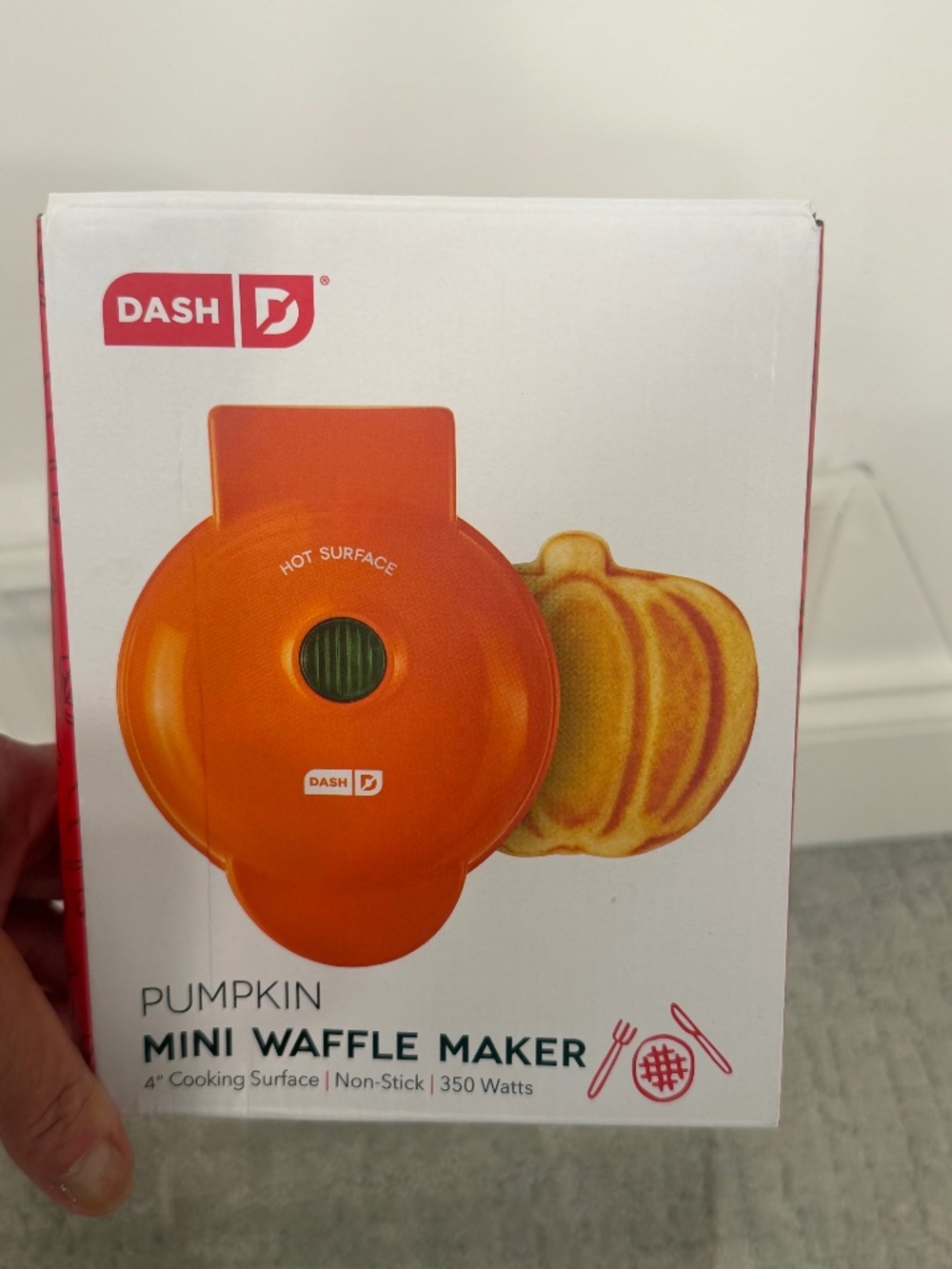 NIB! DASH Pumpkin Mini Waffle Maker – 4” Nonstick – Orange – NEW!